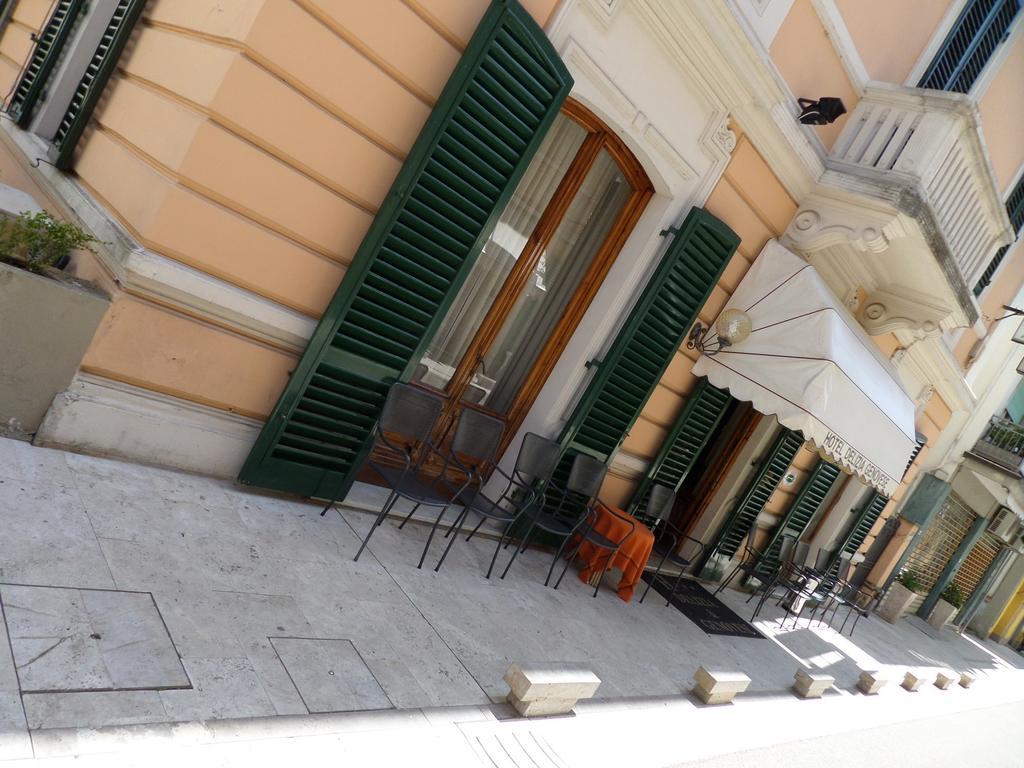 Hotel Delizia Genovese Montecatini Terme Bagian luar foto