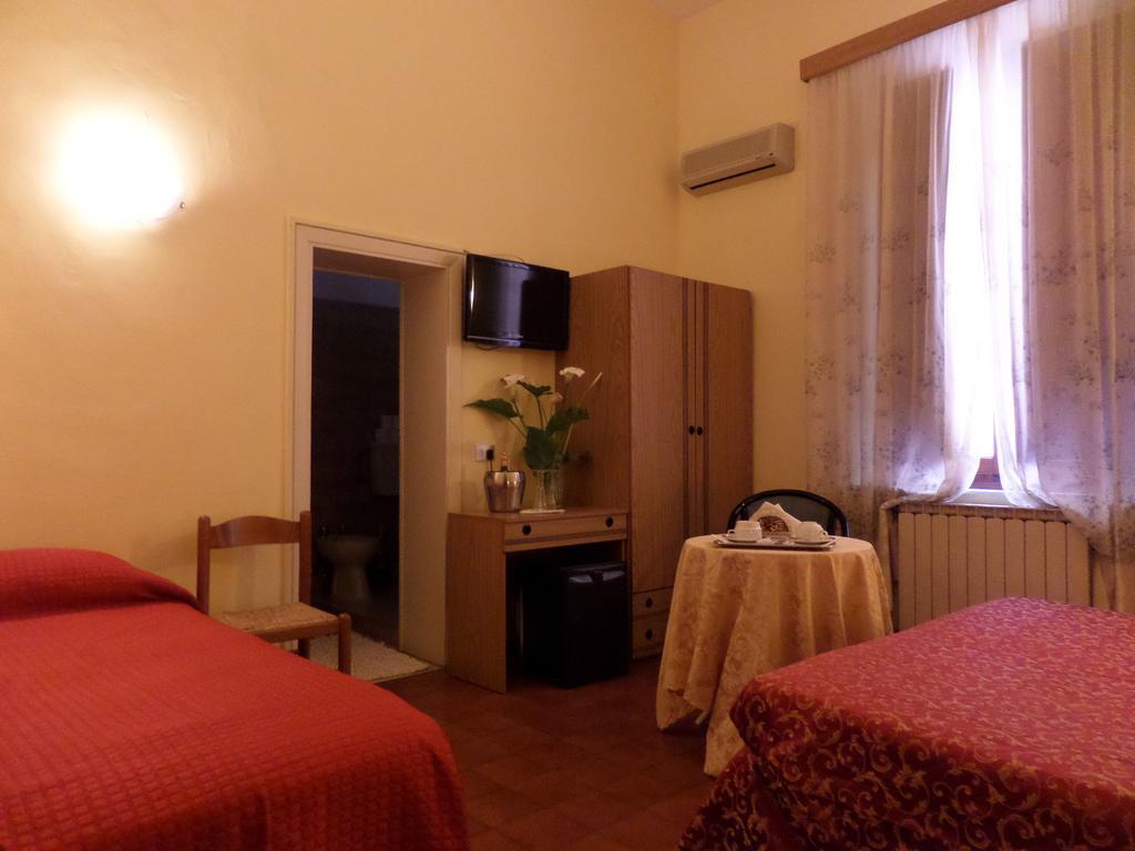 Hotel Delizia Genovese Montecatini Terme Ruang foto