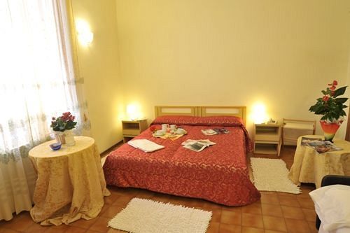 Hotel Delizia Genovese Montecatini Terme Bagian luar foto
